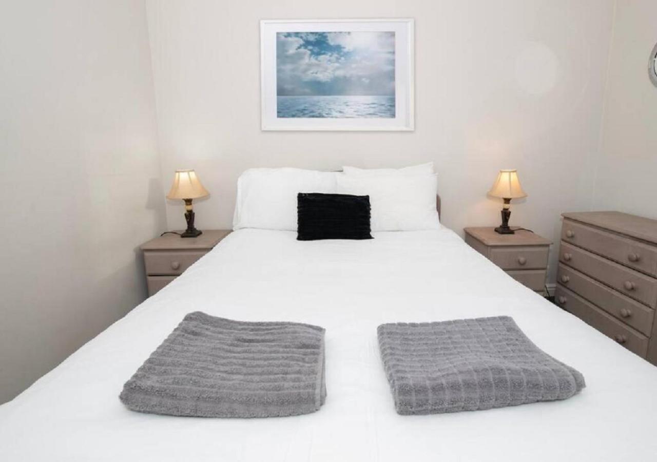 סקארבורו Cormorant - Beautiful 2 Bed Apartment With Sea Views Old Town מראה חיצוני תמונה