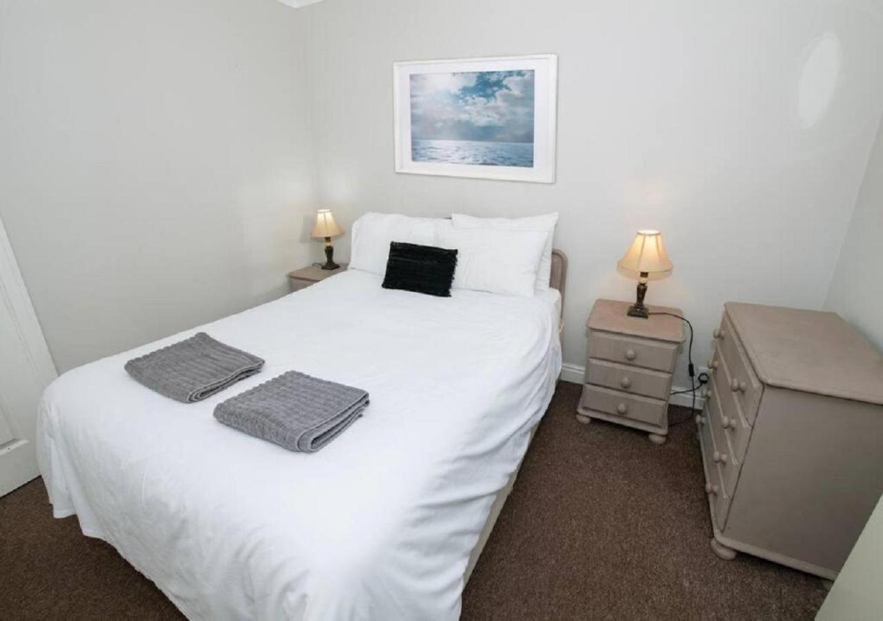 סקארבורו Cormorant - Beautiful 2 Bed Apartment With Sea Views Old Town מראה חיצוני תמונה