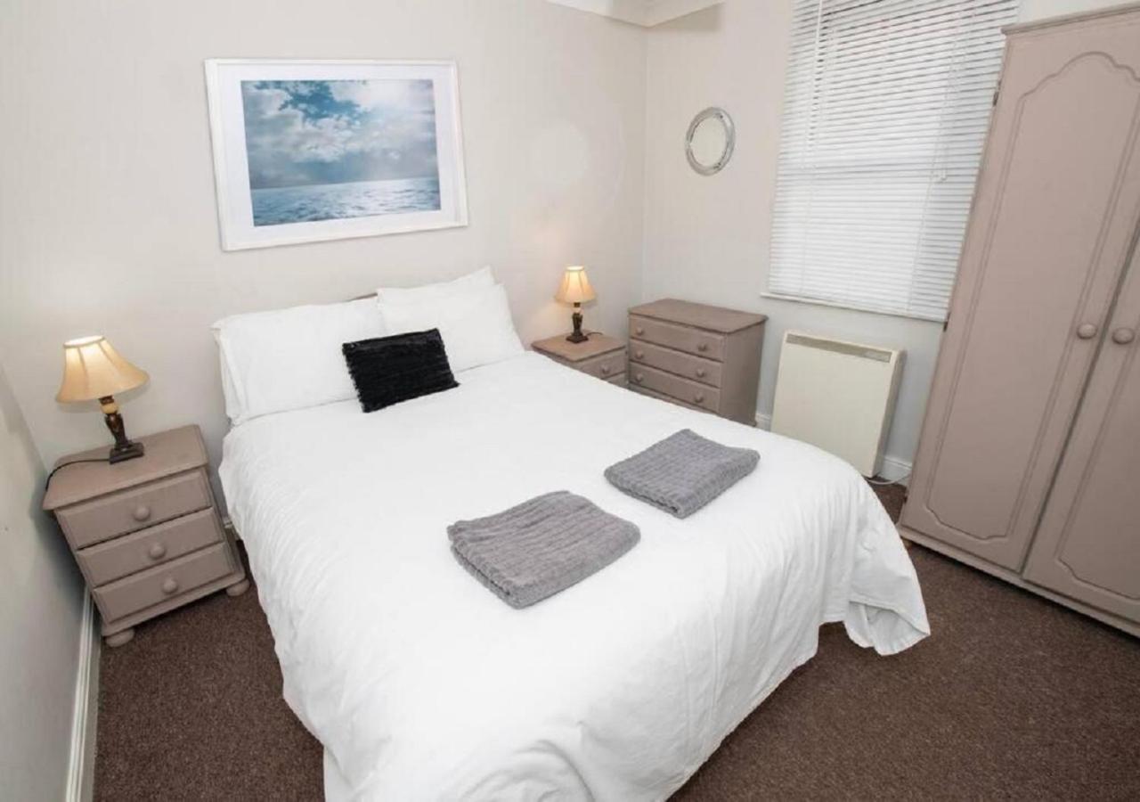 סקארבורו Cormorant - Beautiful 2 Bed Apartment With Sea Views Old Town מראה חיצוני תמונה
